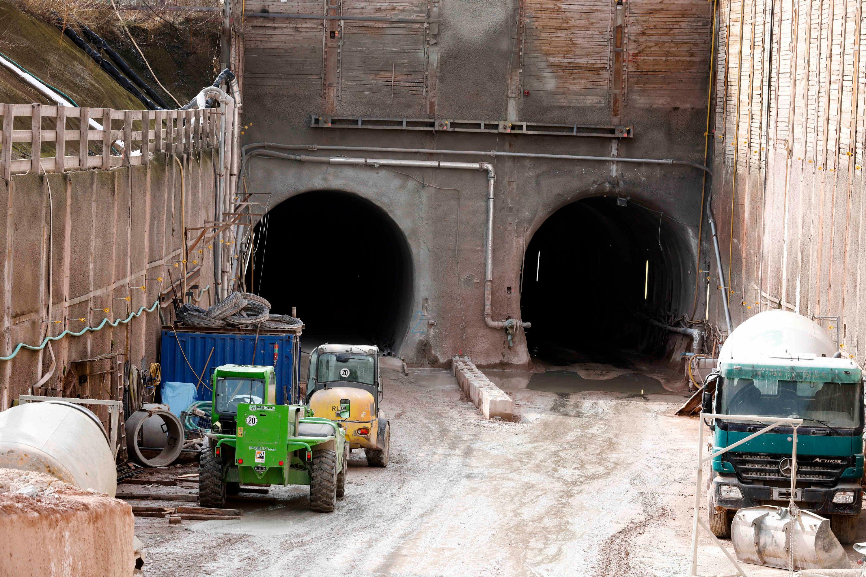 Der zweigleisige Tunnel von der bisherigen Endstation Großreuth zur künftigen Nachbarhaltestelle Kleinreuth bei Schweinau ist etwa 356 Meter lang.   