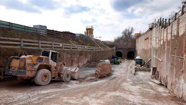 Ohne Gummistiefel sollte sich niemand auf die Baustelle wagen.