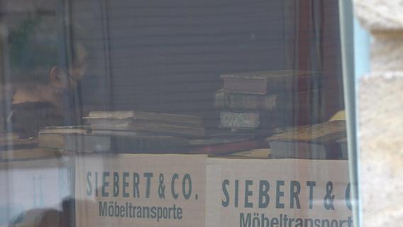Bücherdämmerung in Bayreuth: Exemplare werden erst einmal gefriergetrocknet