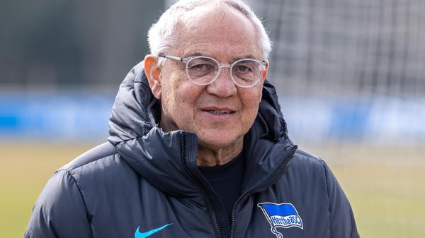 Da ist er wieder: Fußball-Bundesligist Hertha BSC überraschte mit der Auswahl des neuen Cheftrainers. Der gute alte Felix Magath ist zurück. Er soll die Berliner vor dem Abstieg retten. Magath führte einst den 1.FC Nürnberg zurück in die Bundesliga und später den FC Bayern (zweimal) und den VfL Wolfsburg zur deutschen Meisterschaft. Zuletzt hatte er in China und für den Drittligisten Würzburg gearbeitet. Seine Premiere auf der Hertha-Bank fiel allerdings aus. "Quälix" infizierte sich, kaum in der Hauptstadt angekommen, mit dem Corona-Virus.