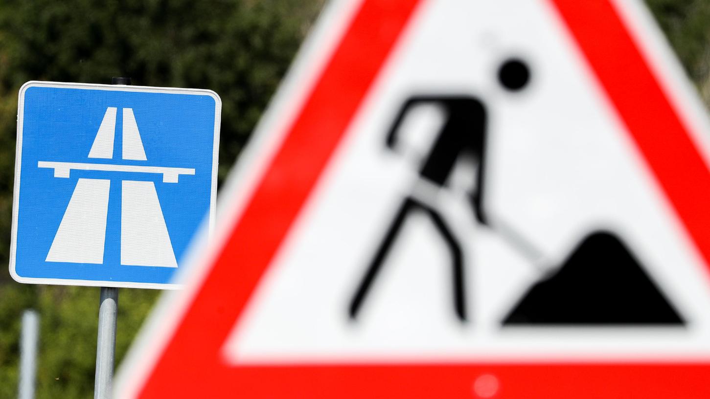 Richtung Regensburg werden am Wochenende Fahrstreifen der A3 gesperrt.
Richtung Regensburg werden am Wochenende Fahrstreifen der A3 gesperrt.
