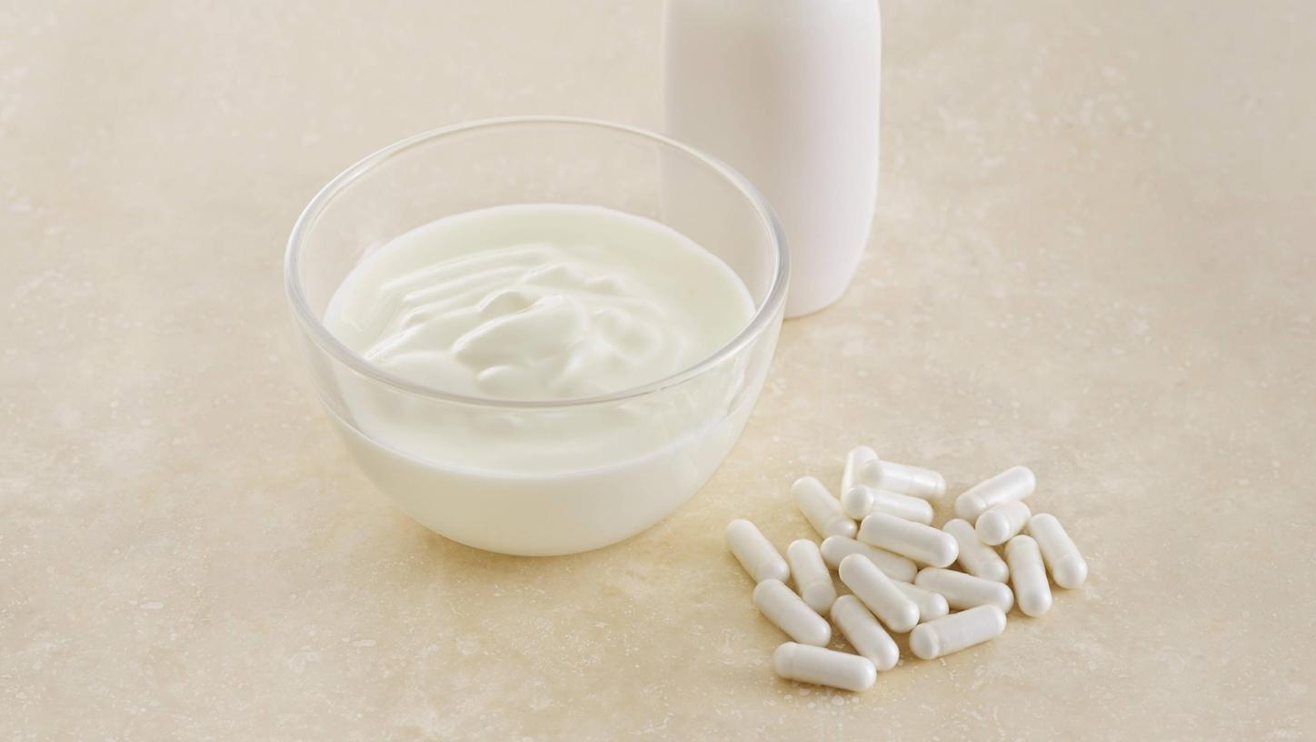 Probiotika sind in Joghurts, Tabletten oder Pulvern enthalten. Doch helfen Sie wirklich so viel für die Darmgesundheit?