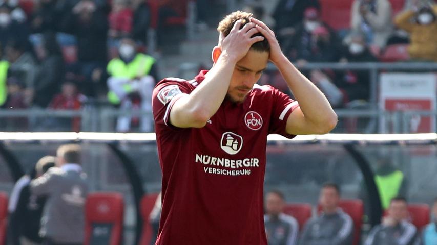 Das Ding musste rein: Lukas Schleimer trauert einer der vergebenen Großchancen beim 1:1 gegen Dresden hinterher.