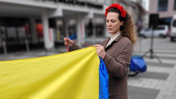 Künstlerin, Nürnbergerin, Ukrainerin: Wie Olga Komarova Kraft aus ihrer Wut schöpft