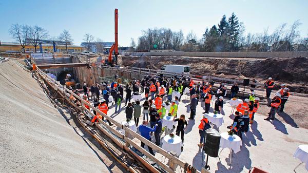 Mit dem Tunneldurchschlag ist nur eine erste Etappe geschafft.