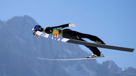 Skiflug-Party zum Schluss: Kobayashi feiert Gesamtweltcup
