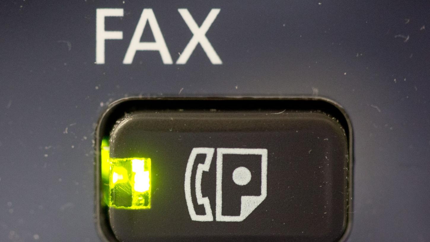 Von wegen ausgedient: Bei so mancher Bundesbehörde erfreut sich das Fax größter Beliebtheit. Von wegen ausgedient: Bei so mancher Bundesbehörde erfreut sich das Fax größter Beliebtheit.