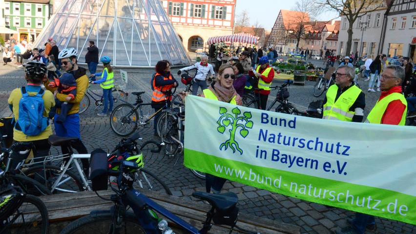 Der Bund Naturschutz hatte die Initiative des Klimaschutz-Nachwuchses von "Fridays for Future" aufgegriffen, und die Demo organisiert.