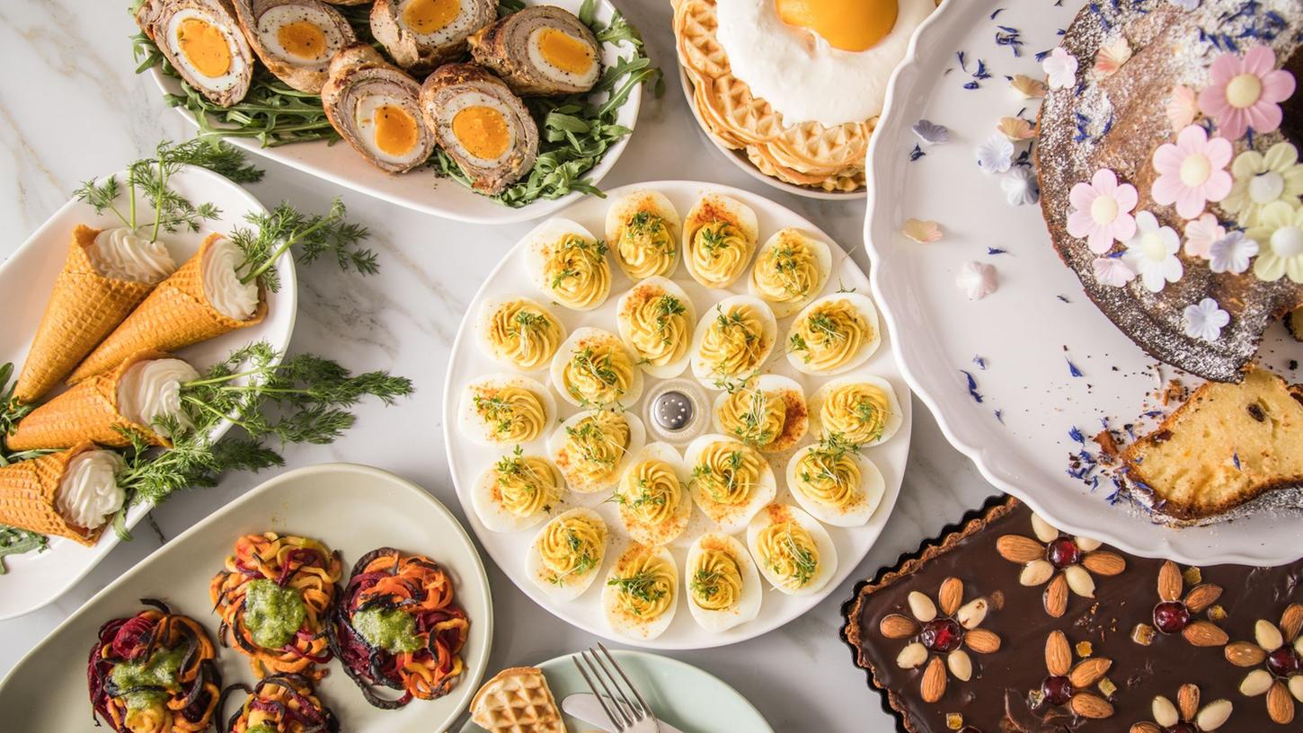 Waffeln als Möhrchen, kalter Aufschnitt als Schwalbennest, gemeinsames Zubereiten am Esstisch als Event: Es gibt viele Möglichkeiten, ein Osterbrunch für die eigene Familie oder auch Freunde raffiniert zu gestalten.
Waffeln als Möhrchen, kalter Aufschnitt als Schwalbennest, gemeinsames Zubereiten am Esstisch als Event: Es gibt viele Möglichkeiten, ein Osterbrunch für die eigene Familie oder auch Freunde raffiniert zu gestalten.