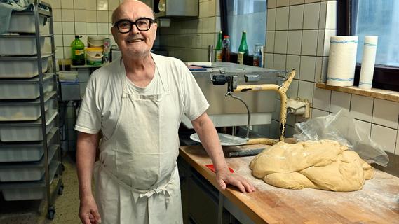 70 Jahre im Beruf: Erlanger Bäcker steht mit 87 immer noch in der Backstube