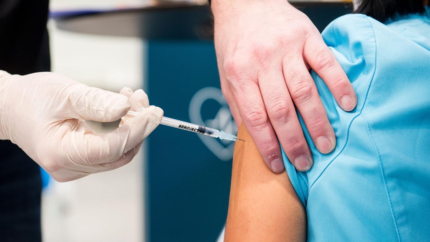 EMA: Vierte Corona-Impfung zur Zeit nicht nötig