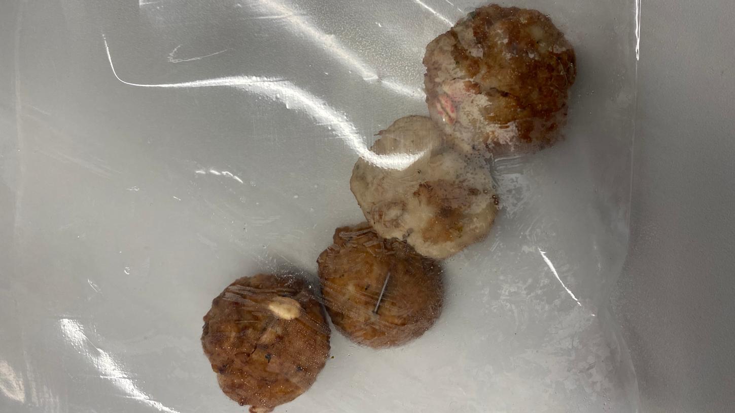 Diese präparierten Bällchen fand eine Hundehalterin in Hirschau. Diese präparierten Bällchen fand eine Hundehalterin in Hirschau.