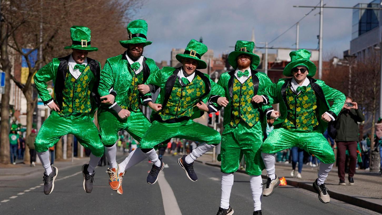 Der Nationalfeiertag zu Ehren des Schutzpatrons Saint Patrick wird nicht nur in Irland mit großen Paraden gefeiert, er ist auch Anlass zum Feiern für Millionen ausgewanderte Iren in aller Welt.