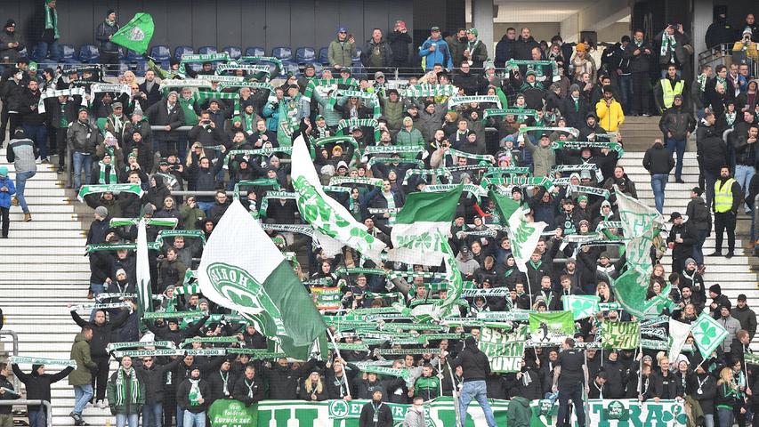 Kleeblatt zu Gast in Frankfurt: Eintracht-Ultras kehren zurück und zündeln
