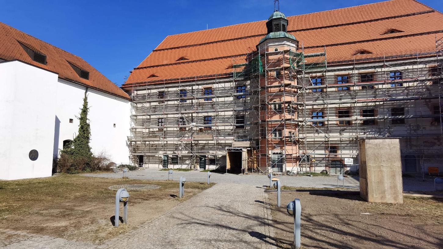 Baustelle Amtesgericht: Hier können die Schloss-Spiele heuer kein Sommertheater aufführen.
Baustelle Amtesgericht: Hier können die Schloss-Spiele heuer kein Sommertheater aufführen.
