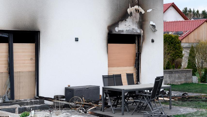 Hoverboard explodiert in oberfränkischem Wohnzimmer - zwei Verletzte