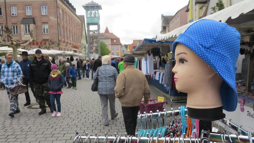 "Bummeln und einkaufen" lautet das Motto des traditionellen Walburgimarktes in der Gunzenhäuser Innenstadt, der heuer am Sonntag, 24. April, stattfindet.   