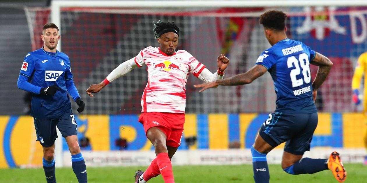 Schiri unterbricht Bundesliga-Partie - damit fastender Spieler essen ...