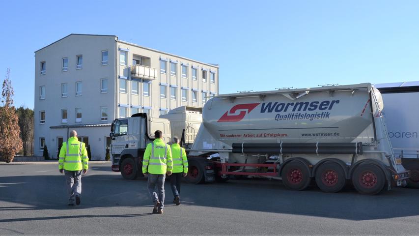 Die Hans Wormser AG wurde 1945 von Konrad Wormser in Herzogenaurach gegründet und 1953 als „Erstes Fränkisches Silo-Transportunternehmen Konrad Wormser“ ins Handelsregister eingetragen. Bis 1970 war die Firma ausschließlich im Silotransport tätig. Ab 1971 entstanden neue Geschäftsfelder, die bis heute nach und nach ausgebaut werden: Das Unternehmen engagiert sich auf dem gesamten Baustoffsektor und konnte seinen Kundenstamm stetig ausbauen. 2017 erfolgte die Umfirmierung in eine  AG - alle Aktien gehören der Familie Wormser, die allerdings operativ nicht tätig ist.