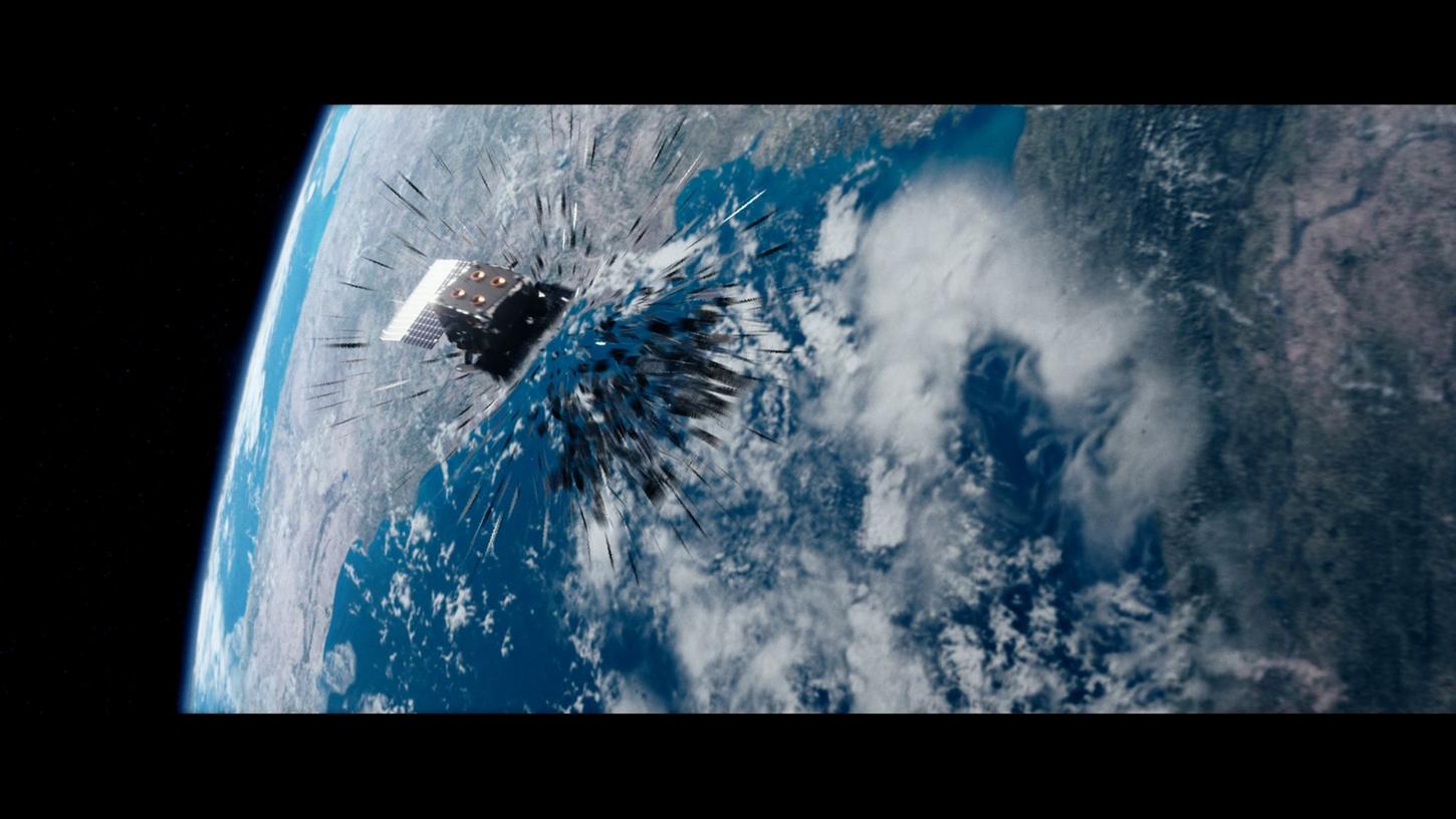 Diese von der ESA zur Verfügung gestellte Illustration aus dem Film "Time to Act" zeigt den Moment, in dem ein Satellit mit Weltraumschrott kollidiert. Diese von der ESA zur Verfügung gestellte Illustration aus dem Film "Time to Act" zeigt den Moment, in dem ein Satellit mit Weltraumschrott kollidiert.