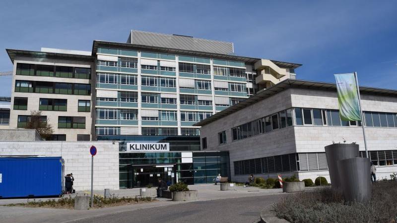 Besucher des Klinikums Neumarkt müssen einen negativen Test vorweisen. Besucher des Klinikums Neumarkt müssen einen negativen Test vorweisen.