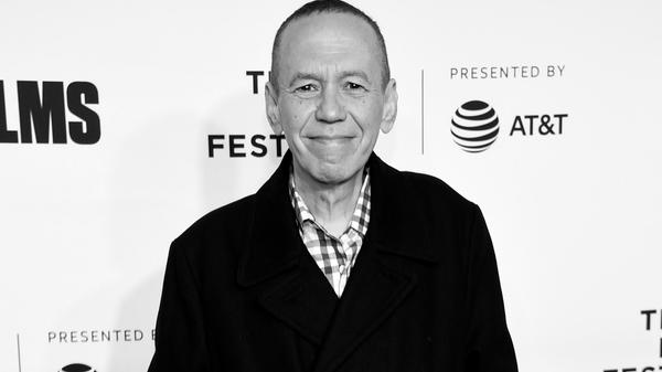 Der US-Komiker und Schauspieler Gilbert Gottfried ist tot. Er sei nach langer Krankheit gestorben, teilte seine Familie am Dienstag (Ortszeit) auf Twitter und Instagram mit. Dies sei ein trauriger Tag, "aber bitte lacht weiter so laut wie möglich zu Gilberts Ehren", hieß es in der Mitteilung.