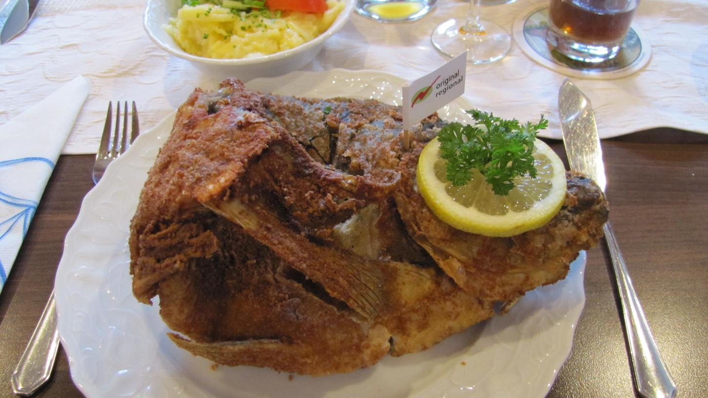 Nicht mehr lange, dann endet die Karpfen-Saison. Ob die Bestände des beliebten Speisefisches bis dahin ausreichen? Nicht mehr lange, dann endet die Karpfen-Saison. Ob die Bestände des beliebten Speisefisches bis dahin ausreichen?