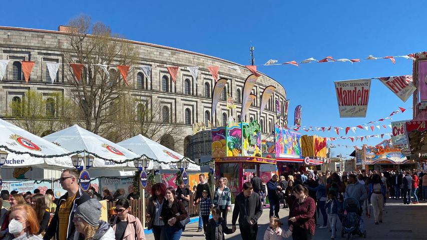 Anstich bei schönstem Wetter: So feierten die Nürnberger die Volksfest-Eröffnung
