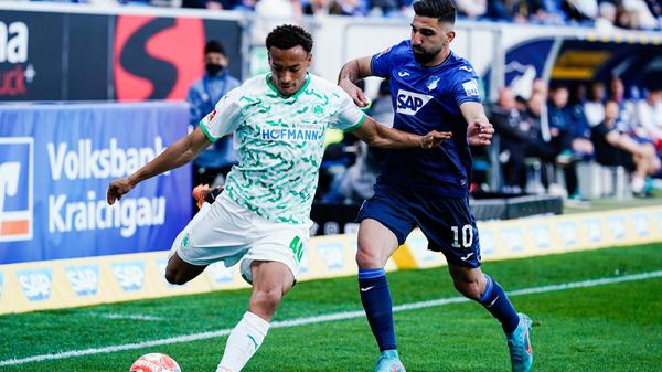 Sollte als rechter Schienenspieler das Offensivspiel ankurbeln, fremdelte aber anfangs sehr mit seiner neuen und ungewohnten Position. War durch die defensivere Positionierung kaum in den gefährlichen Räumen zu finden - und wenn er doch mal weiter vorne war, hatte er in David Raum einen sehr unangenehmen Gegenspieler. Kam aber mit jeder Minute besser ins Spiel, dribbelte Raum mehrmals aus und hielt den Nationalspieler über das gesamte Spiel hinweg weit weg vorm Fürther Tor.