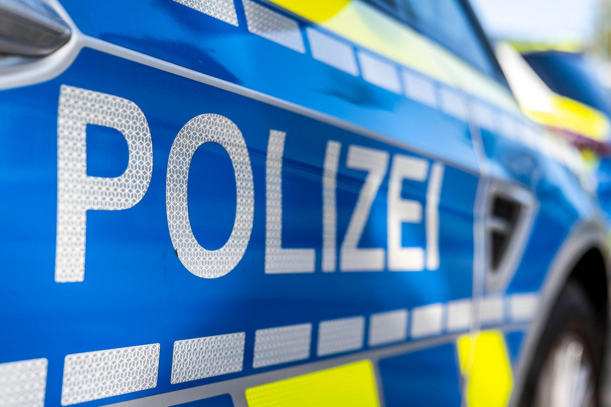 Polizeibericht Nürnberg: Motorradfahrer Rast Mit 120 Km/h Durch Die ...