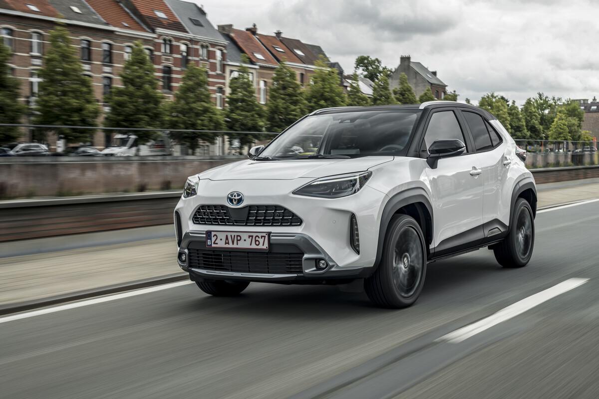Für den Yaris Cross Comfort AWD-i werden Preise ab 28.160 Euro aufgerufen. Das frontgetriebene Basismodell ist ab 23.290 Euro zu haben.
