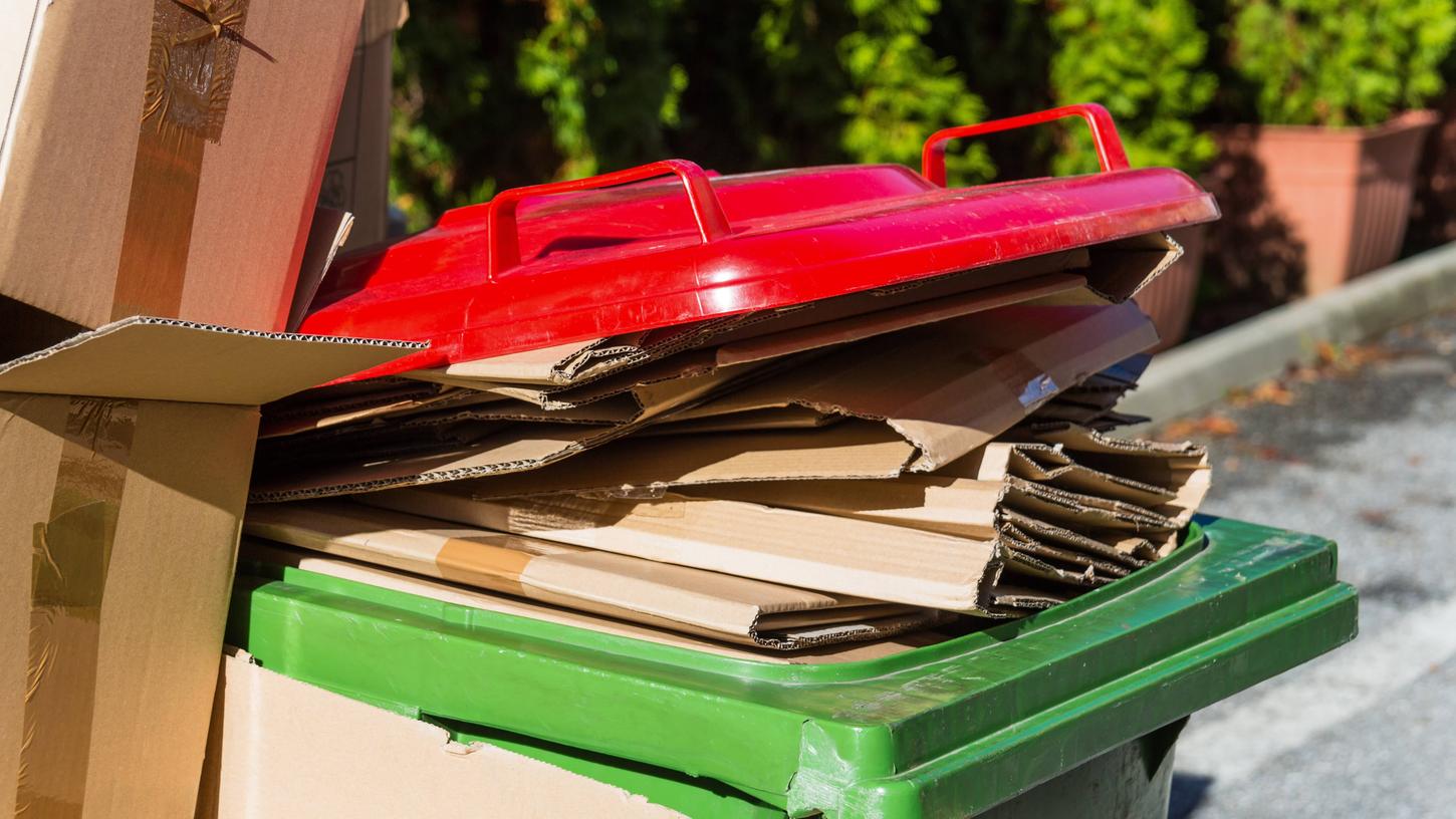 Leere Kartons in der Papiertonne: Wie wäre es mit einer nachhaltigen Methode, um sie zu recyceln?