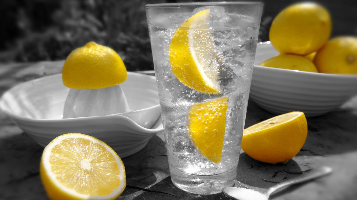 Ob im Getränk oder in einem Gericht - Zitronen sorgen immer für eine erfrischende Note.