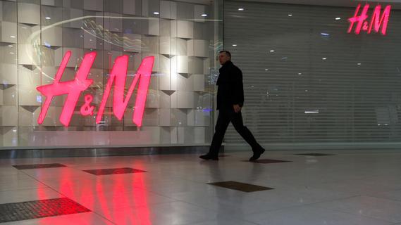 "Die wollen uns loshaben": H&M plant Verkauf seines Nürnberger Callcenters