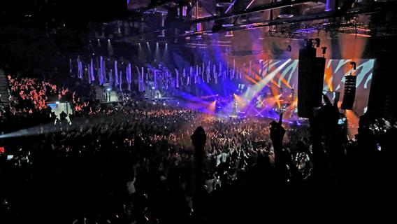 So lief die "Feuertaufe": Cro feiert mit 4000 Fans bei erstem Konzert in der KIA Metropol Arena