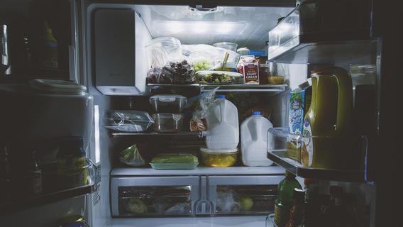 Ganz einfach bares Geld sparen: So verbraucht Ihr Kühlschrank weniger Strom