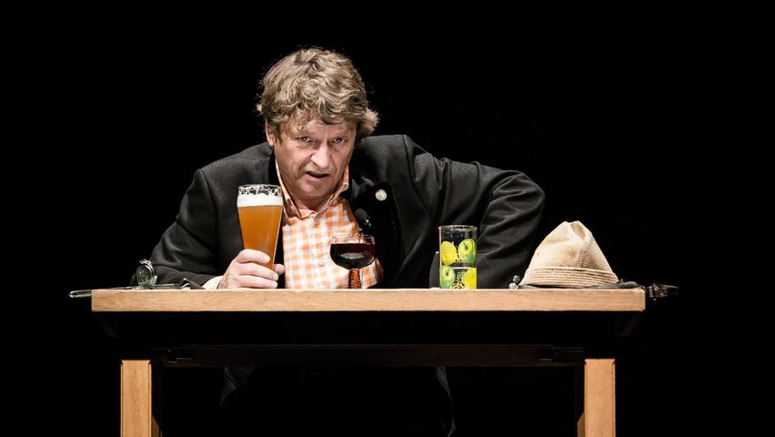 Frank-Markus Barwasser alias Erwin Pelzig in seinem Element auf der Bühne.