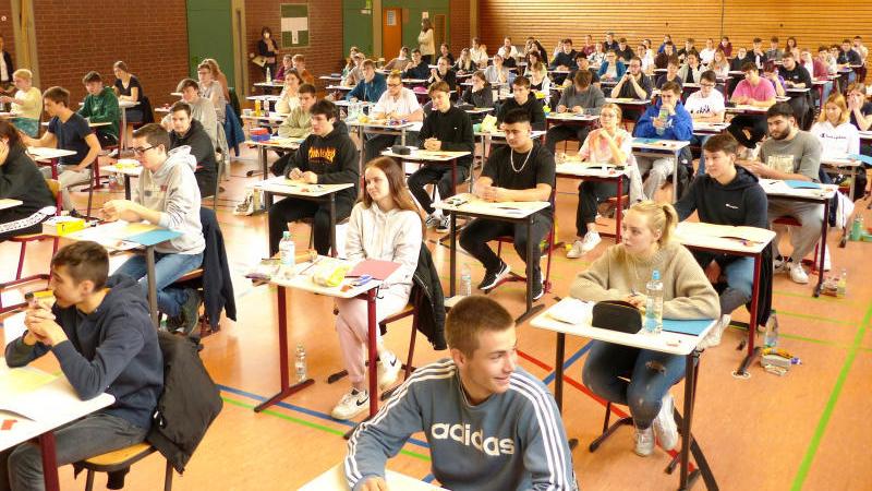 Mit dem Fach Deutsch hat auch am Paul-Pfinzing-Gymnasium die letzte Phase der Abiturprüfungen begonnen. 
