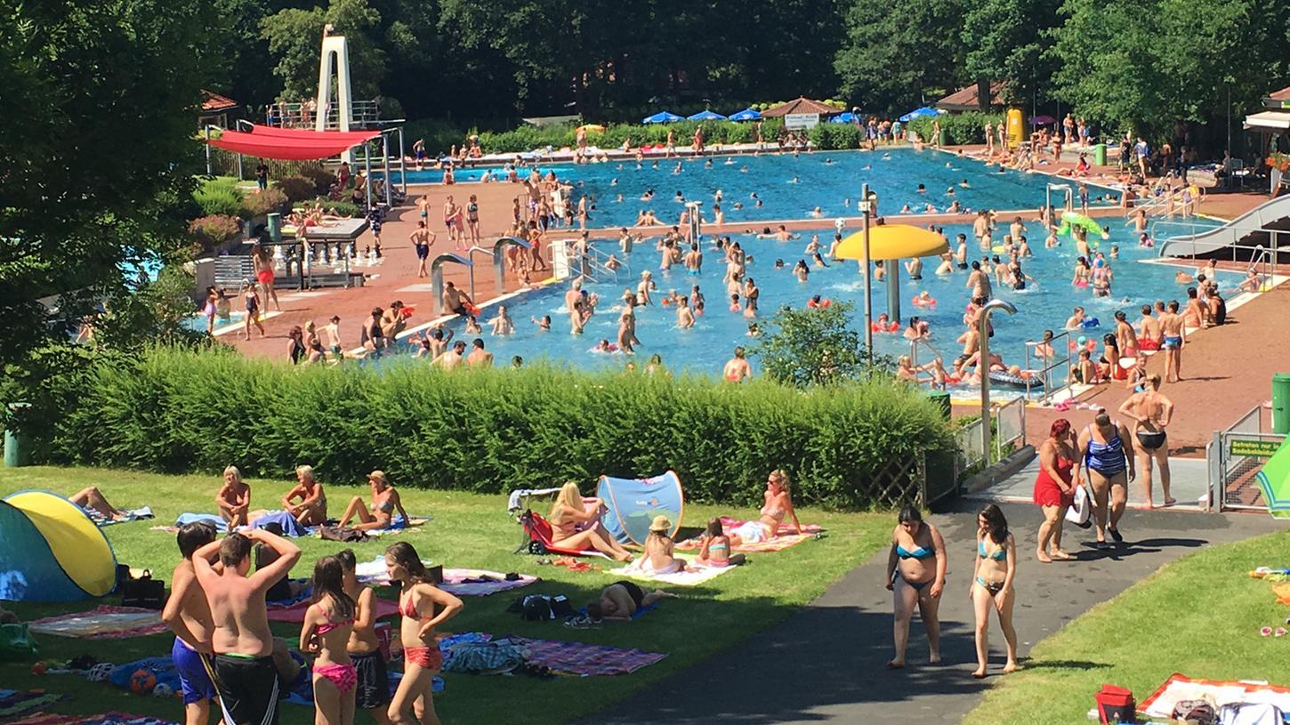 Laufer Freibad öffnet nicht am Sonntag, sondern Laufer Freibad öffnet nicht am Sonntag, sondern