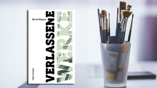 Er ist ein vergleichsweise Stiller im trubeligen Berlin dieser Jahre: Bernd Wagner, 1976 geboren und von Ost nach West gewechselt, hat bereits einige Romane und Erzählungen geschrieben, die es leider über heftiges Insider-Lob nicht hinausbrachten. Ob das mit den "Verlassenen Werken" (Faber & Faber, 26 Euro) anders wird, ist zu bezweifeln. Dabei verdient dieses wuchtige Werk mit Kreuz-und-Quer-Aufzeichnungen von 1976 bis 1989 (vier Jahre zuvor war Wagner aus der DDR ausgereist) eine große Leserschaft. Es ist nicht mehr und nicht weniger als die persönliche Chronologie der oft aus dem Ufer laufenden Ereignisse, eine Bestandsaufnahme deutscher Befindlichkeiten, ein radikaler Rechenschaftsbericht über das Schaffen und Scheitern. Kein aphoristisches Nebenbei, sondern der sprachgewaltige Versuch, sich einen Überblick zu verschaffen, wo der Durchblick längst nicht mehr möglich scheint. Bernd Noack