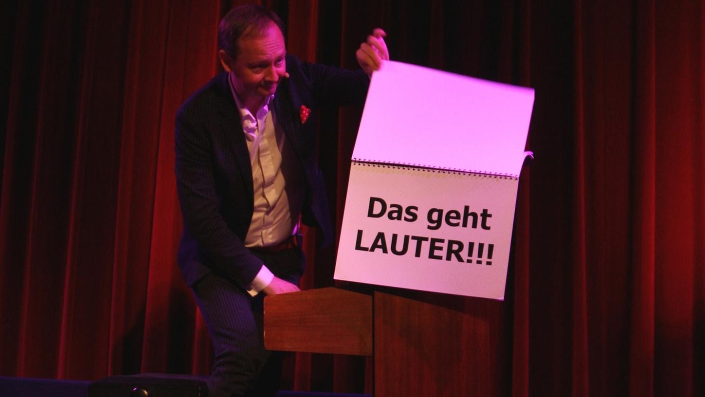 Bei Christoph Reuters Kabarett war das Publikum gefragt. Bei Christoph Reuters Kabarett war das Publikum gefragt.