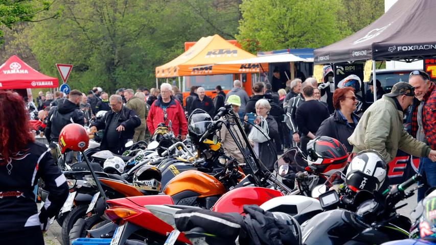 Riesiger Motorrad-Treff in Nürnberg: Mehr als 13.000 Biker rollen in den Mai