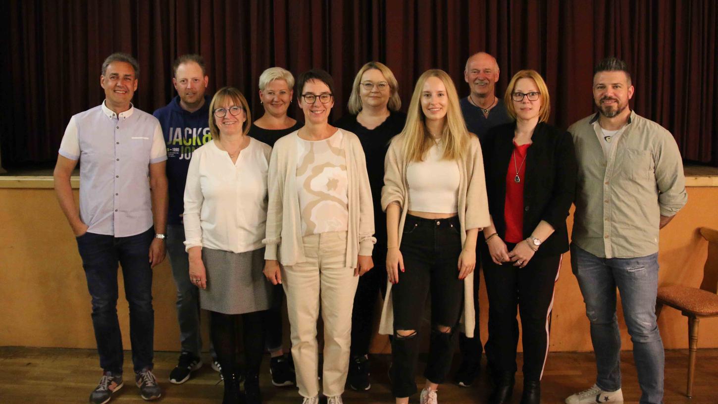 Weiterhin mit Sylvia Seeberger (Dritte von links) und Michael Eckendörfer (rechts) an der Spitze, schaut der Geißbock-Vorstand zuversichtlich in die Zukunft.