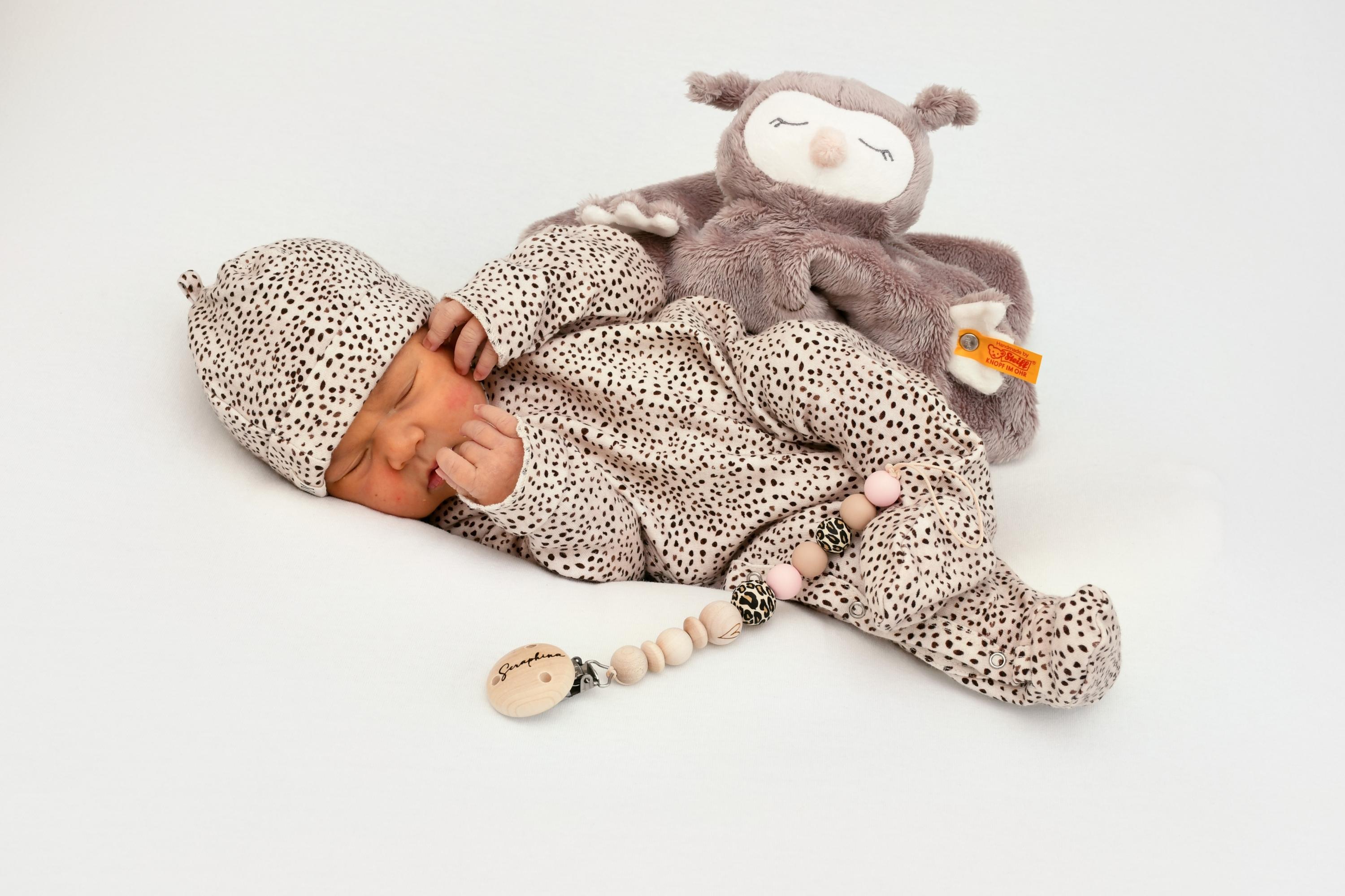 Seraphina hat am 26. April im Nürnberger Südklinikum das Licht der Welt erblickt. Zum Start brachte sie bei einer Größe von 53 Zentimetern 3400 Gramm auf die Waage. 