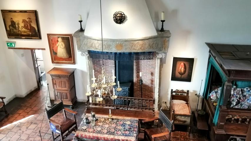 Originalgetreu wie zu Zeiten seiner Bewohner sind die ehemaligen Wohnräume im Wasserschloss Muiden eingerichtet.
