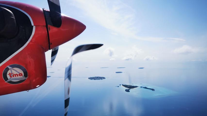 Unterwegs mit dem Wasserflugzeug der Trans Maldivian Air.