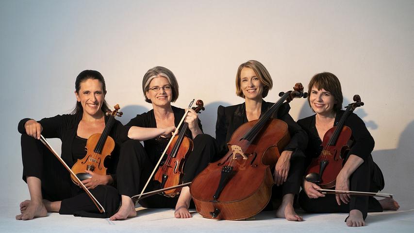 Das Elisen Quartett tischt am Samstag ein Familienkonzert im Kulturforum Fürth auf. Mit Violine, Cello und anderen klassischen Instrumenten gehen die Frauen ab 17 Uhr im großen Saal zu Werke. Geeignet für Kinder ab 5 Jahren.
