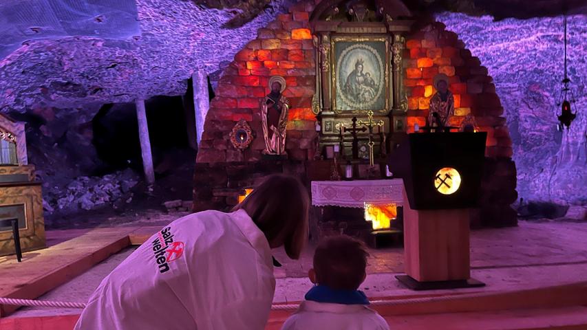 Spannende Zeitreise: In den Salzwelten erfahren Besucher alles über den Salzabbau, ein Besuch in der beeindruckenden Barbarakapelle zählt zu den Höhepunkten.