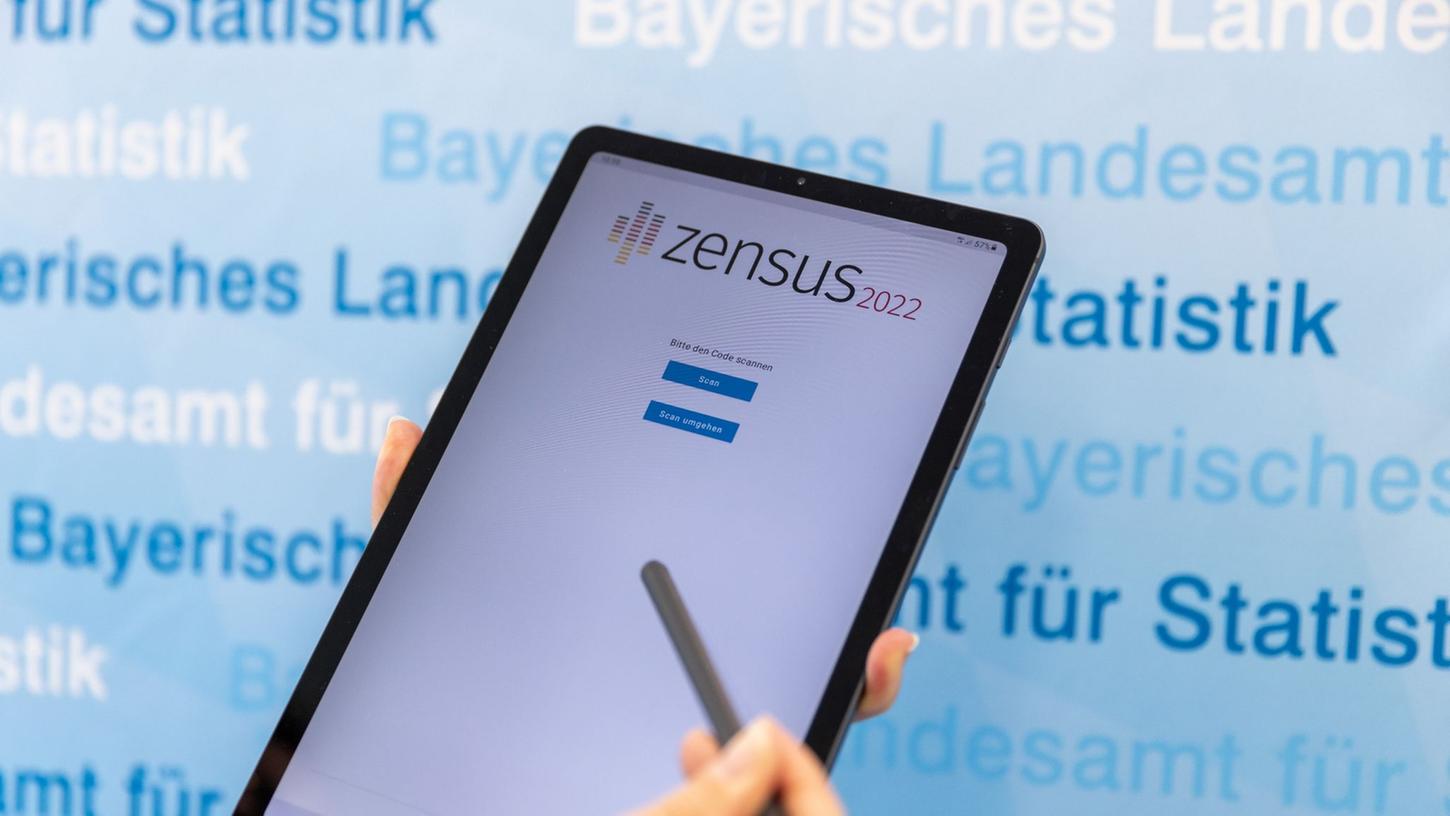 Nach elf Jahren gibt es wieder eine Volkszählung in Deutschland. Millionen Bundesbürger werden ab dem 15. Mai zu ihrer Person und nach ihren Lebensumständen befragt. Nach elf Jahren gibt es wieder eine Volkszählung in Deutschland. Millionen Bundesbürger werden ab dem 15. Mai zu ihrer Person und nach ihren Lebensumständen befragt.