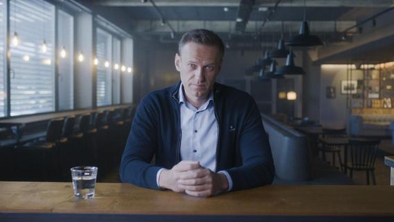"Nawalny" begleitet den Putin-Gegner nach dem Giftanschlag und bietet Hochspannung in Echtzeit